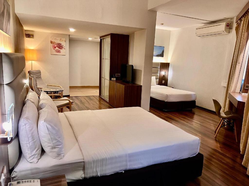 The Landmark Hotel Batu Pahat Exterior foto