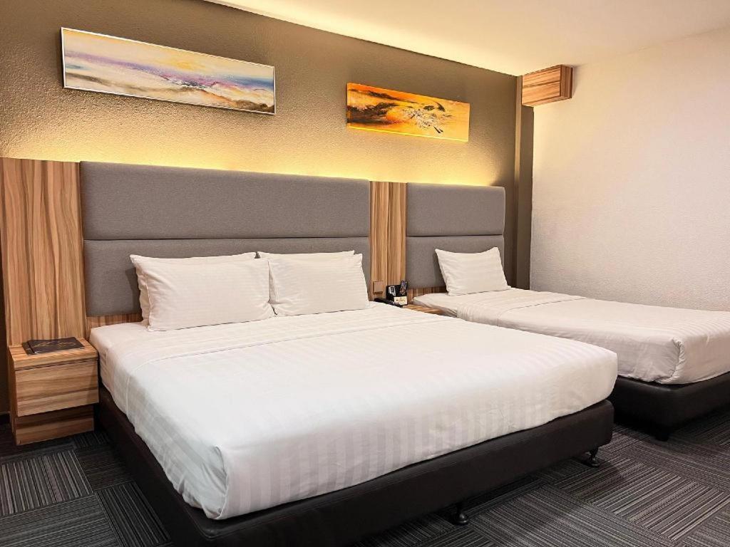 The Landmark Hotel Batu Pahat Exterior foto